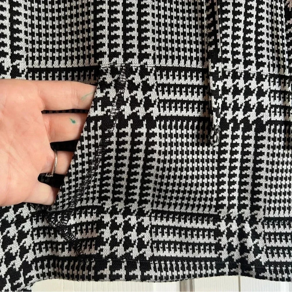 Wesley X Bandier Bowery Plaid Cropped Hoodie Women’s size Medium - Picture 5 of 8